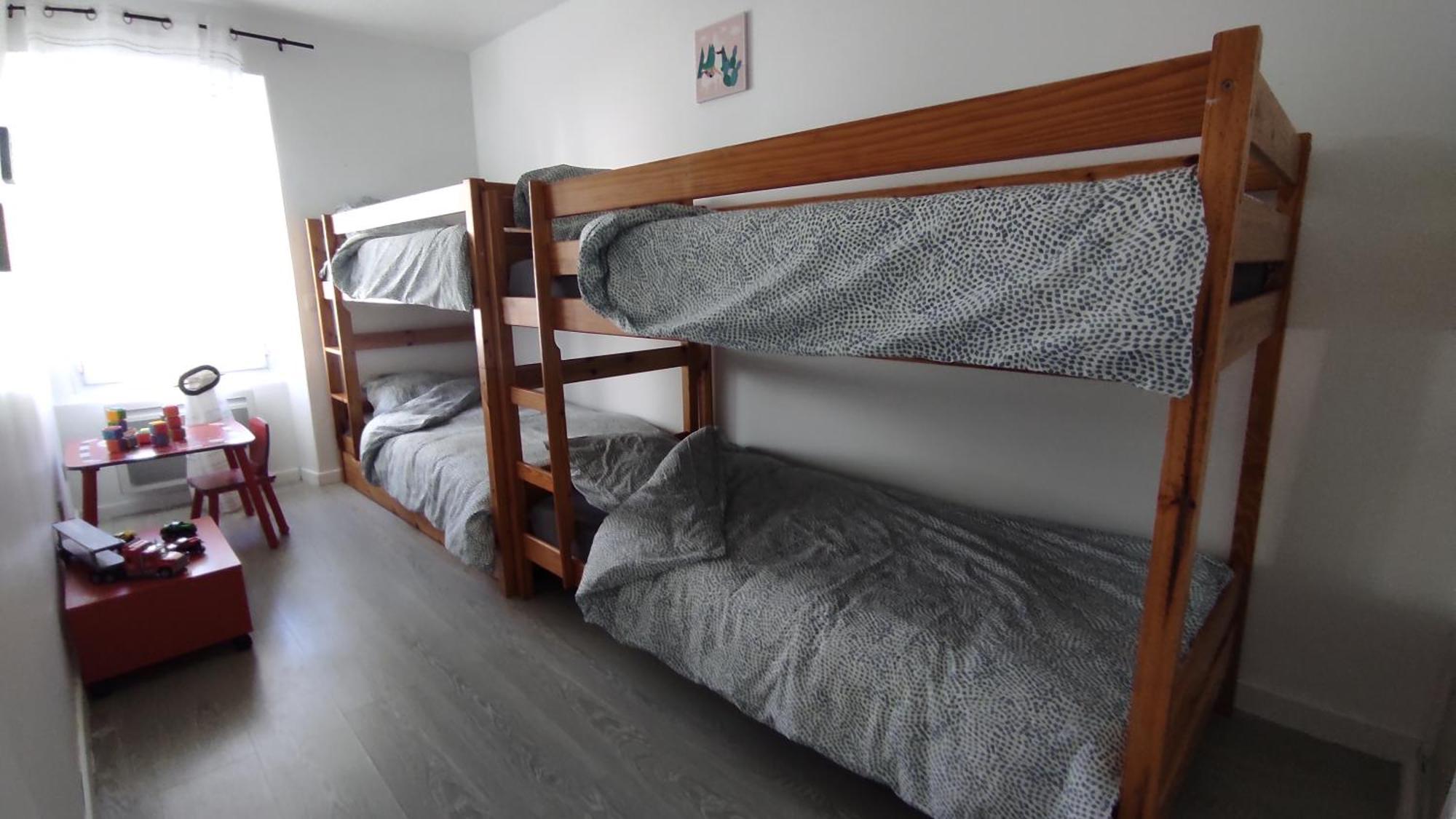 Logement Atypique Au Coeur De Cholet Bagian luar foto